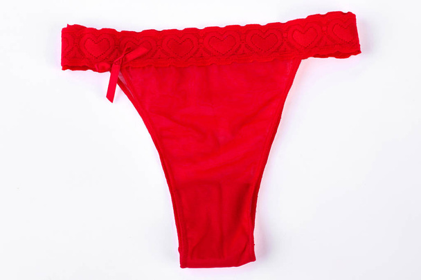 Pantalón rojo de corazones de encaje femenino
. - Foto, imagen