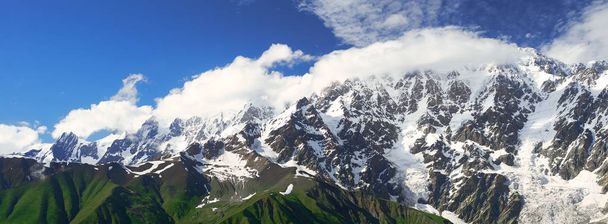 Panorama des montagnes caucasiennes de Svaneti
 - Photo, image