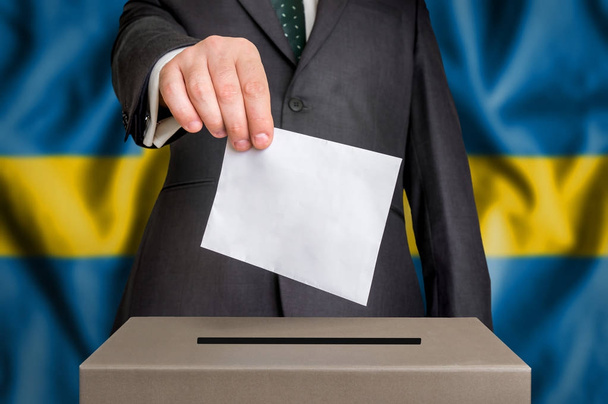 Выборы в Швеции - голосование у избирательного ящика - Фото, изображение