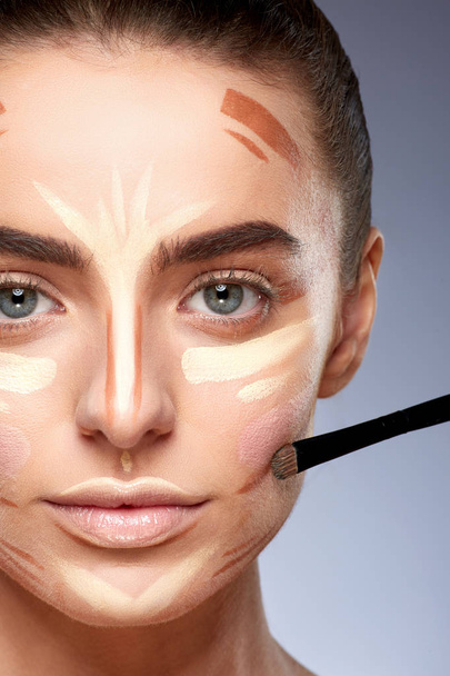 Woman with contouring on face - Foto, Imagem