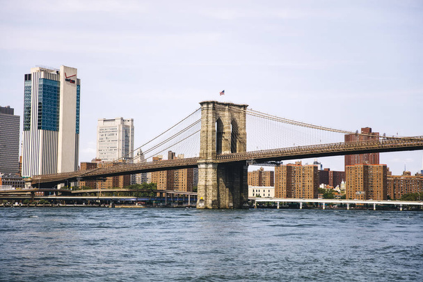 Brooklyn Bridge in New York stad - Foto, afbeelding