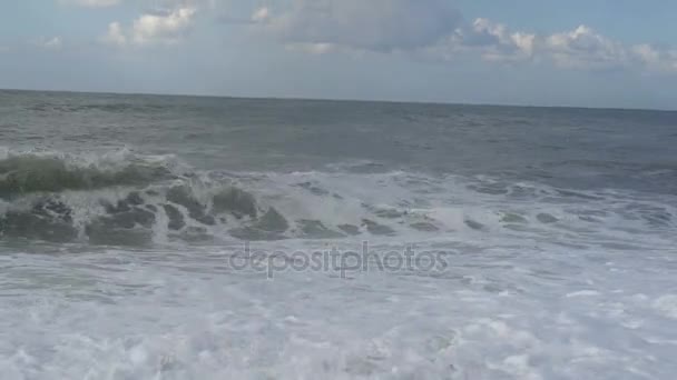 olas en el mar Mediterráneo
 - Imágenes, Vídeo