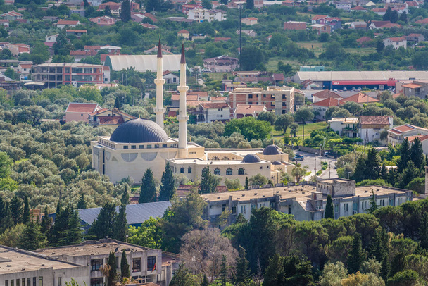 Mesquita em Montenegro
 - Foto, Imagem