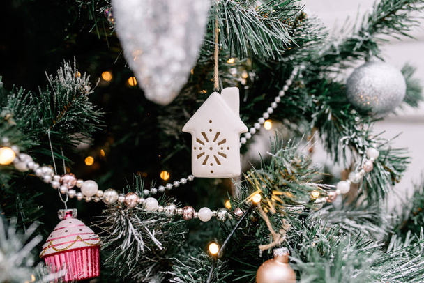 festive Christmas jewelry and decor - Fotoğraf, Görsel