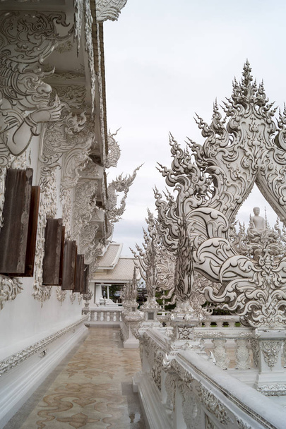  Wat Rong Khun Temple  Chiang Rai - 1 - Foto, afbeelding