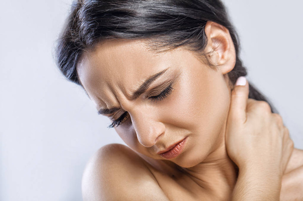 Throat Pain. Closeup Of Sick Woman With Sore Throat Feeling Bad, - Fotoğraf, Görsel