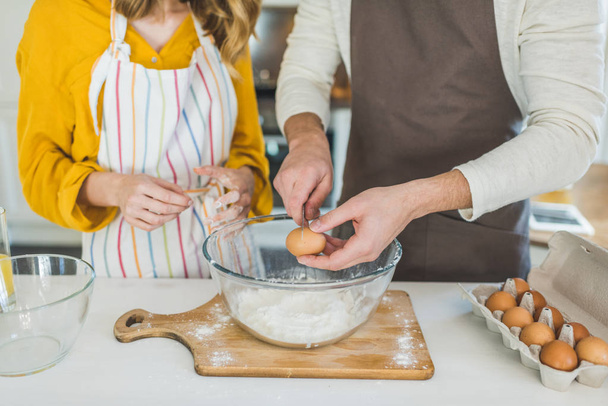 couple making dough - Foto, immagini