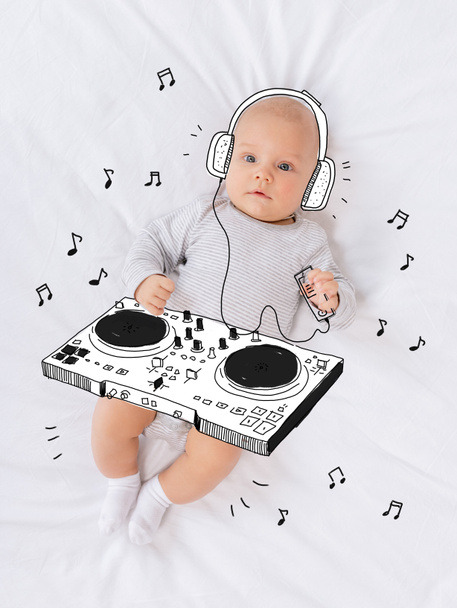 Petit DJ.
 - Photo, image