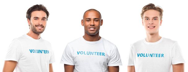 jóvenes voluntarios guapos
 - Foto, Imagen