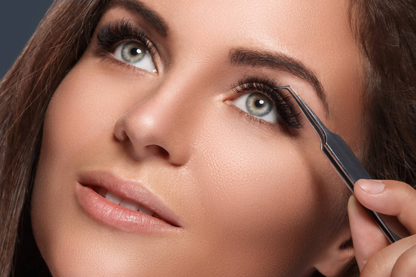Beautiful woman with eyelash extension - Foto, Bild