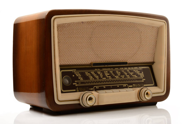 vintage rádió fehér háttér - Fotó, kép