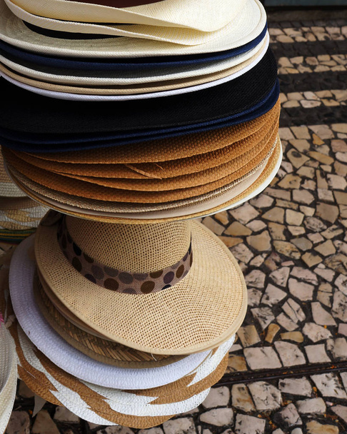 Skupina letní klobouky. - Fotografie, Obrázek