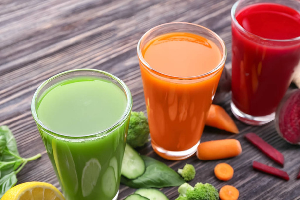 various fresh juices and ingredients  - Zdjęcie, obraz