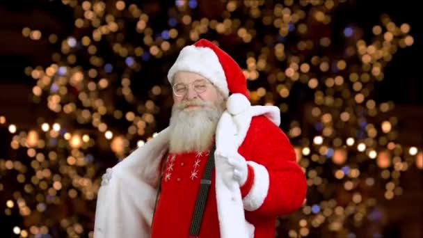 Cheerful Santa dancing and singing. - Footage, Video