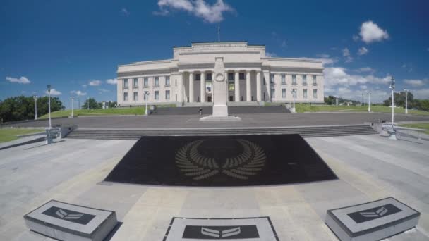 Museu Memorial da Guerra de Auckland vista grande ângulo
 - Filmagem, Vídeo