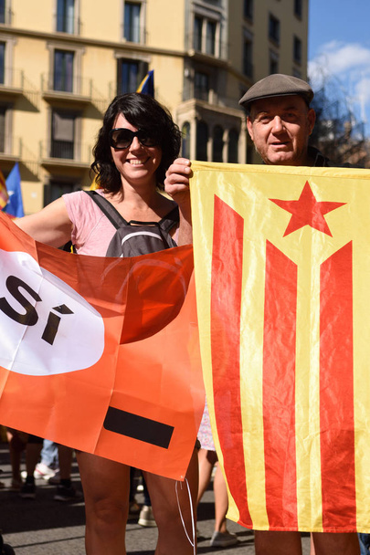 tiltakozók a megnyilvánulása a Barcelonában, a Septem (Si) - Fotó, kép