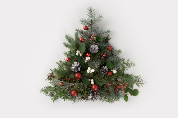 Vánoční strom z jedle větví - Fotografie, Obrázek
