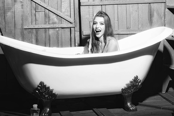 Laughing woman in bath - Foto, Imagem