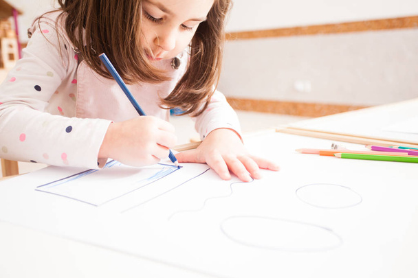 Drawing lesson in kindergarten - Фото, изображение