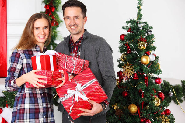 Couple with Christmas gifts - Fotoğraf, Görsel