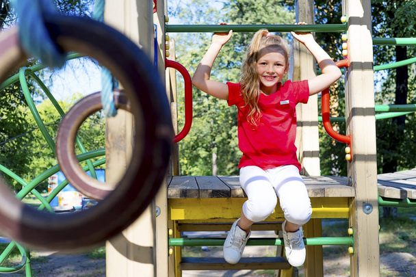 Kids on playground - Valokuva, kuva