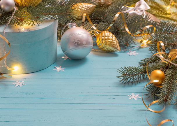 Christmas background with fir branchs and balls - Foto, Imagen
