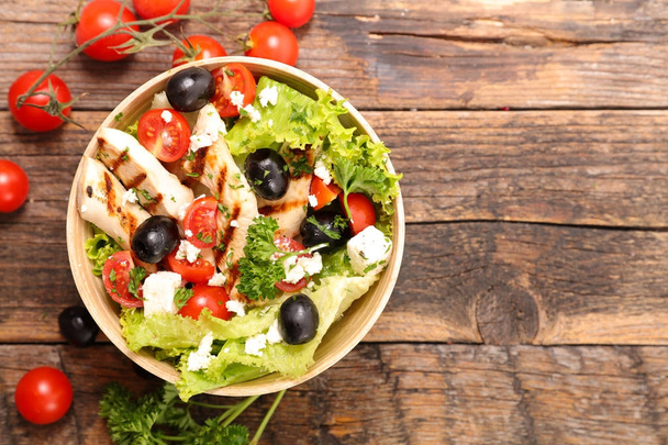 healthy salad bowl on wooden table - Foto, Imagem