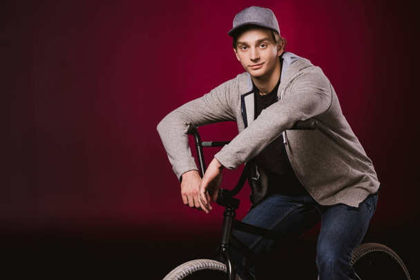 young cyclist with bmx bicycle - Fotoğraf, Görsel