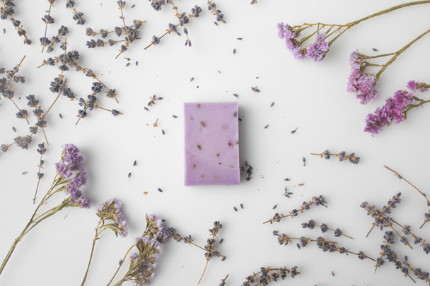 Handgefertigte Lavendelseife - Foto, Bild