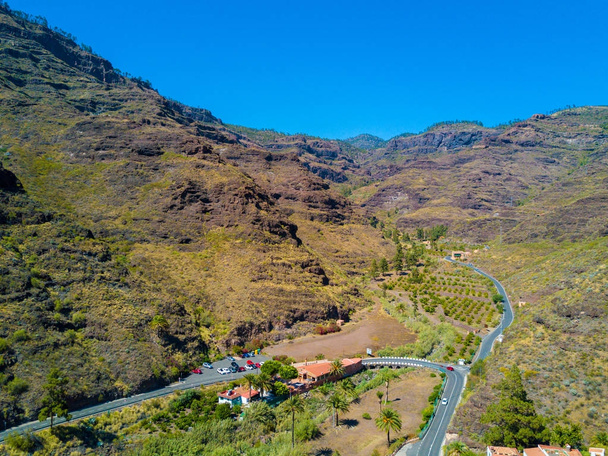 droga przez Kanion wyspy Gran Canaria - Zdjęcie, obraz