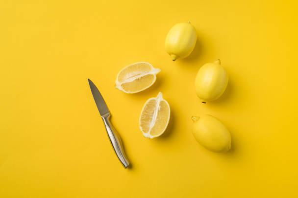 Knife and lemons - Valokuva, kuva