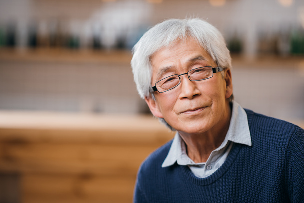 Senior Aziatische man - Foto, afbeelding