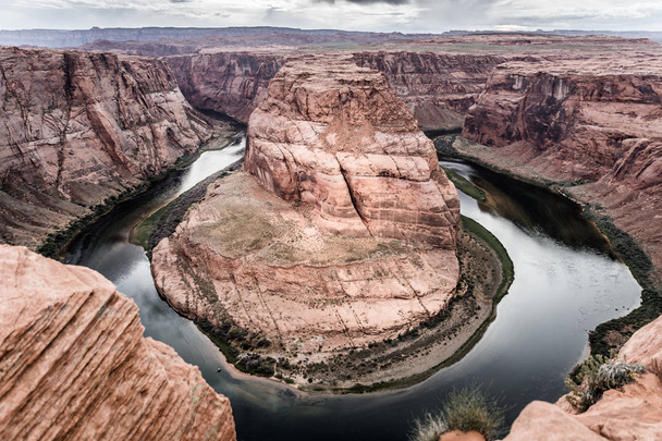 Arizona Horseshoe Bend op de Colorado rivier in Glen Canyon, Arizona, Verenigde Staten - Foto, afbeelding