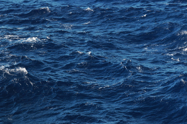 Onde océanique en mouvement
 - Photo, image