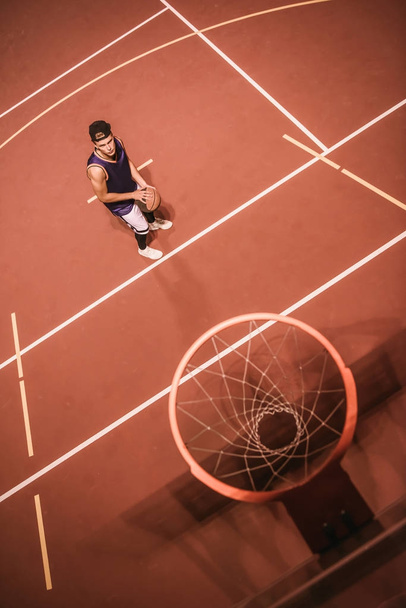 Stilvoller Basketballspieler - Foto, Bild