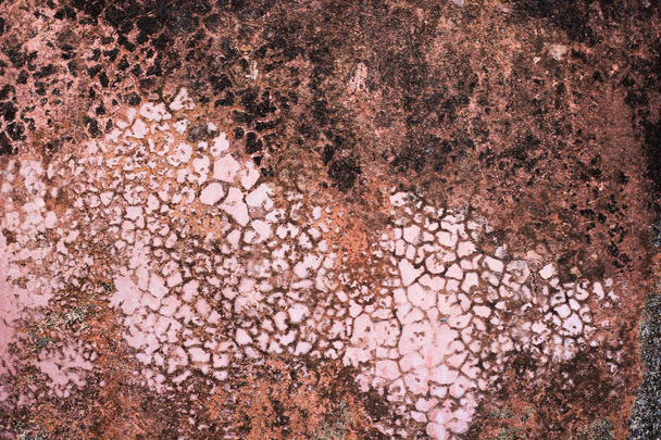Mur en béton rouge avec petites fissures à la surface
 - Photo, image