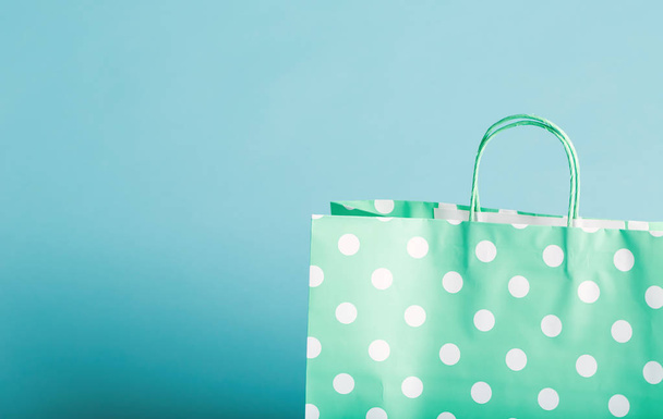 Polka dot gift bag - Фото, изображение
