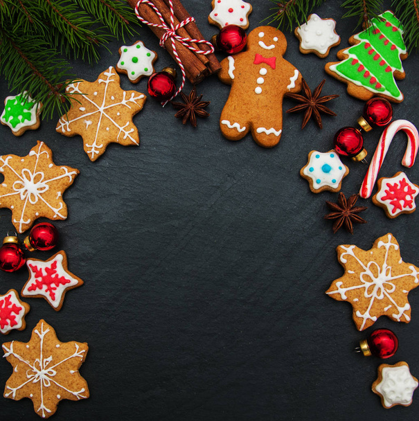Karácsonyi gyömbér és a méz színes cookie-k - Fotó, kép