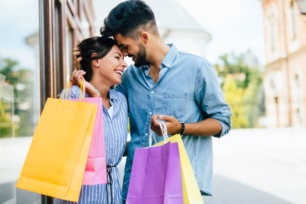  loving couple enjoy shopping together - Valokuva, kuva