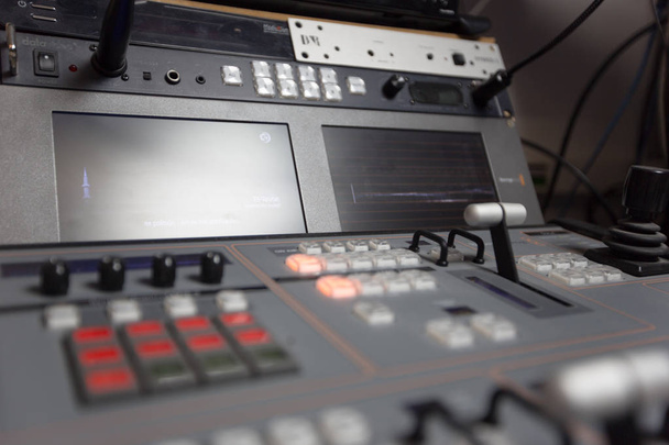 Broadcast Studio Video- und Audio-Mischpult - Foto, Bild