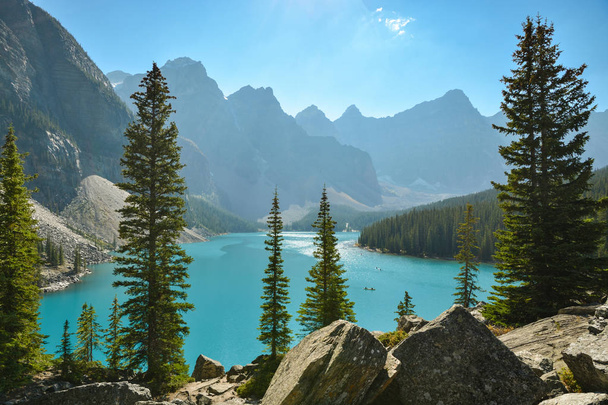 Moraine Lake in Nationaal Park Banff - Foto, afbeelding