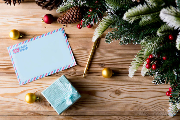 Puste wiadomości papieru w koncepcji Świąteczna Boże Narodzenie - Zdjęcie, obraz