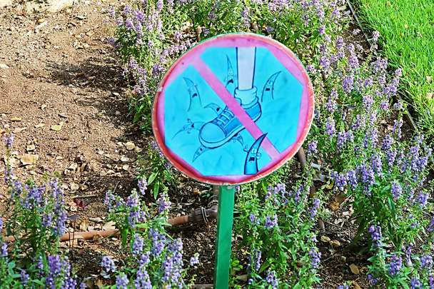 Sign in Park Ramat Hanadiv, Memorial Gardens of Baron Edmond de Rothschild, Zichron Yaakov, Israel - Photo, Image