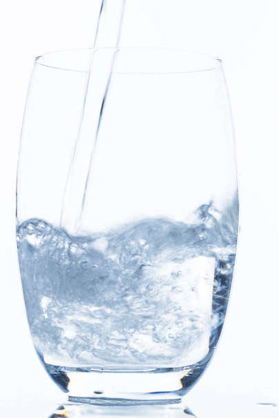 glass with water - Foto, afbeelding