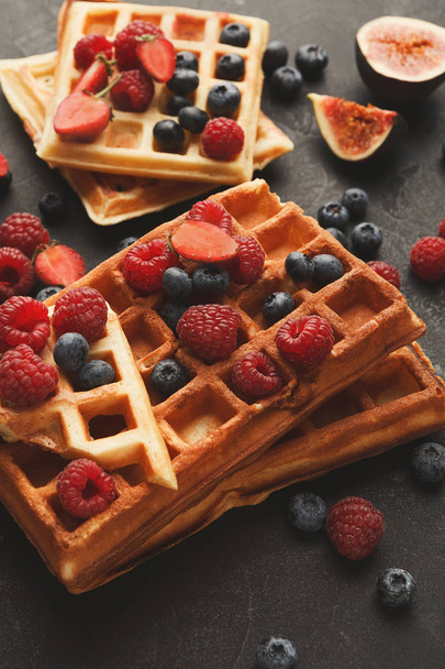 Belgica waffles com bagas e f
 - Foto, Imagem