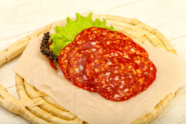Salsiccia di Chorizo affettata
 - Foto, immagini