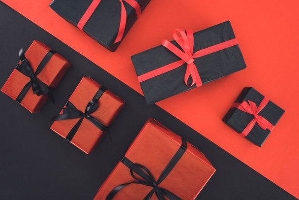 presents and gift boxes - Foto, afbeelding