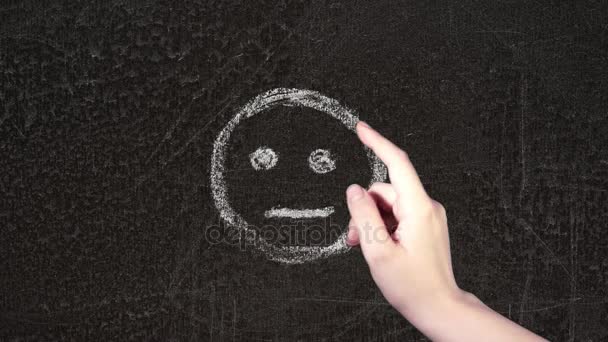 手黒板不幸と幸せなスマイル マークを描画します。女文字をめくってと笑顔を選択します。. - 映像、動画