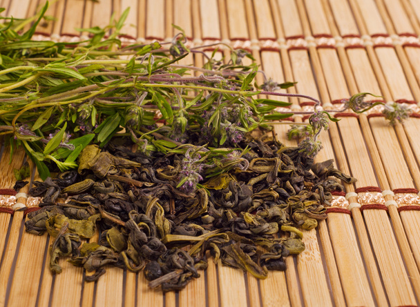 tè verde e timo
 - Foto, immagini