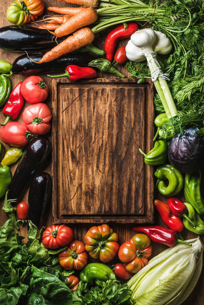 Fresh raw vegetable ingredients  - Фото, изображение